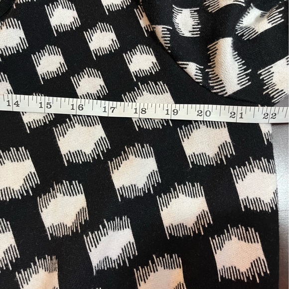Alfani Black and White Patterned Cardigan size 1X - Picture 6 of 7